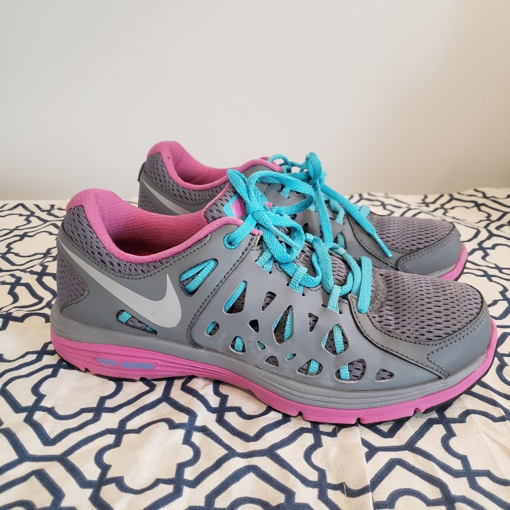 Nike‎ Dual Fusion Run 2 Gray Women's Size 8